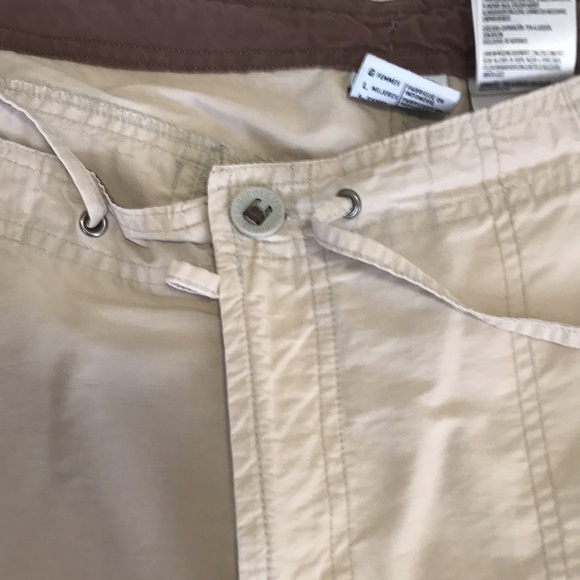 Columbia hiking pants Large. 70% Cotton. Tan. - Picture 3 of 4